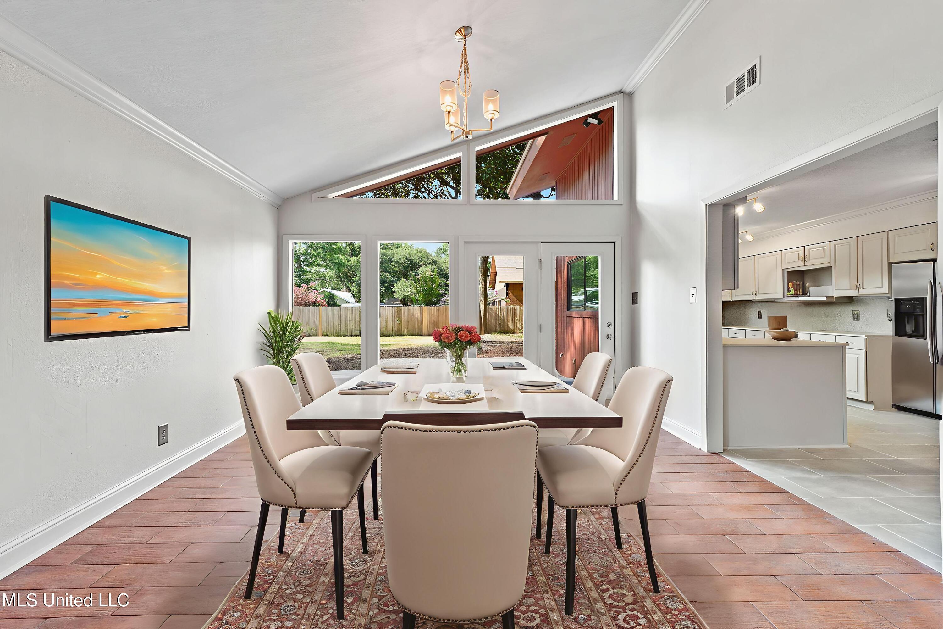 110 Simon Boulevard Ocean Springs, MS 39564 - Photo 6 of 73 Dining-(1) - Dining Room - Standard - 1