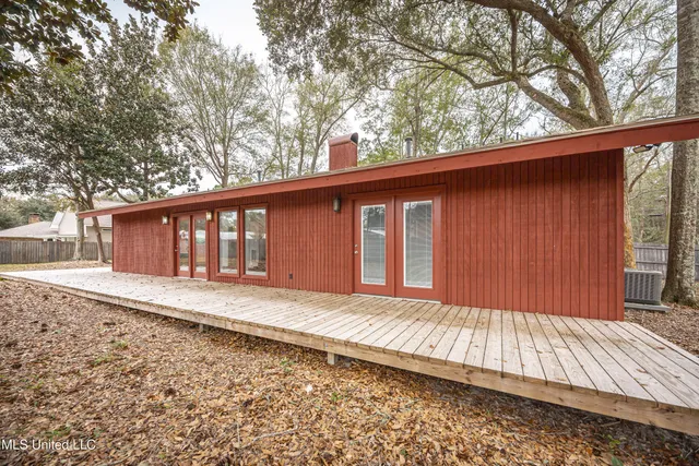 $669,000 | 110 Simon Boulevard, Ocean Springs, MS 39564