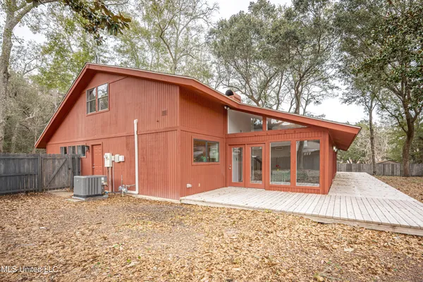 $649,000 | 110 Simon Boulevard, Ocean Springs, MS 39564