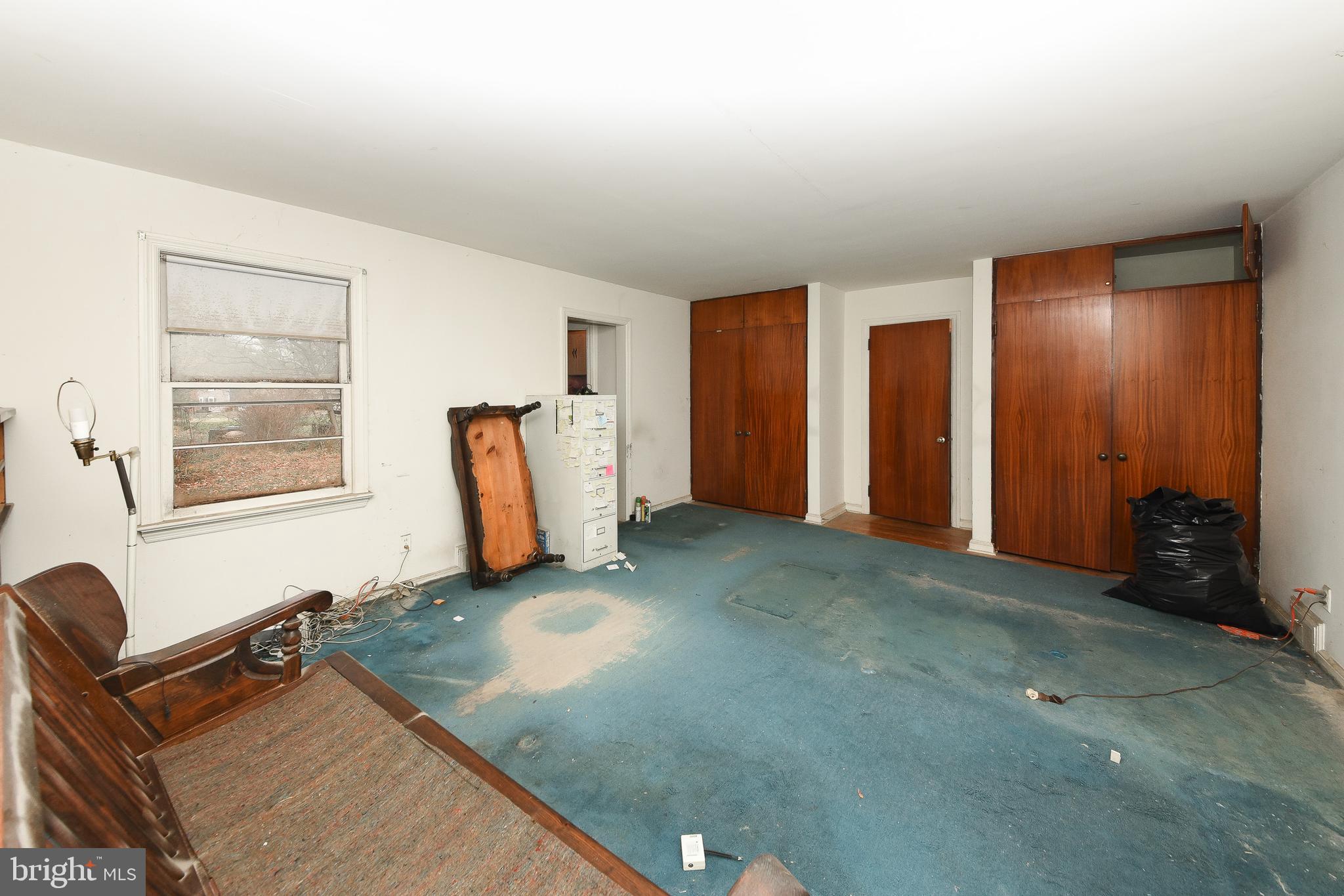 1 Sunnyside Lane Yardley, PA 19067 - Photo 23 of 39 an empty room with windows and closet