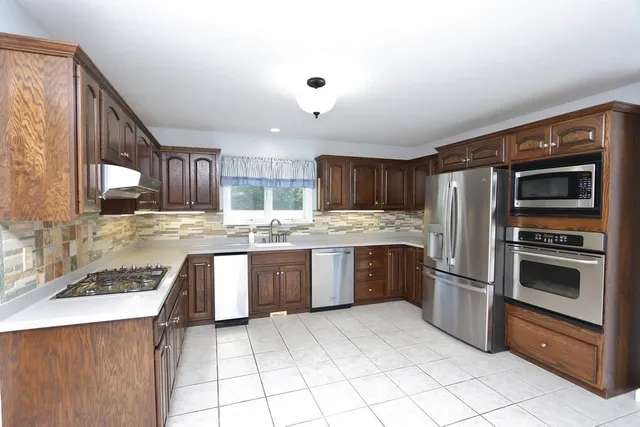 $699,900 | 47 Balsam Drive, Holden, ME 04429