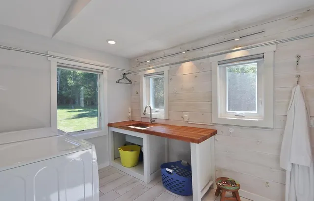 $699,900 | 47 Balsam Drive, Holden, ME 04429