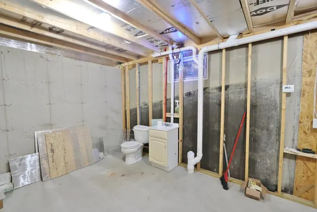 $699,900 | 47 Balsam Drive, Holden, ME 04429