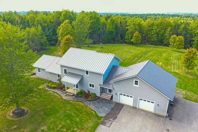 $699,900 | 47 Balsam Drive, Holden, ME 04429