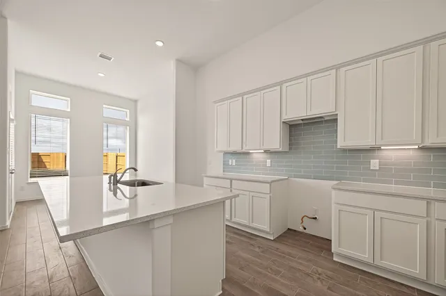 $483,858 | 2510 Shallow Lake Lane, Iowa Colony, TX 77583