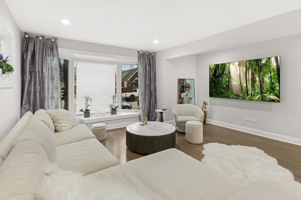 $699,900 | 3517 North Plainfield Avenue, Chicago, IL 60634