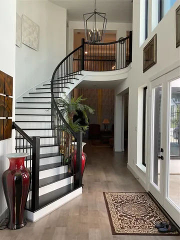 a view of entryway with a hall