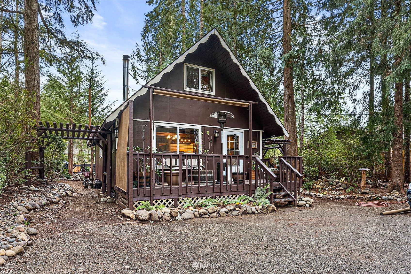121 East Merioneth Road Shelton, WA 98584 - Photo 1 of 24 Gallery Image 1