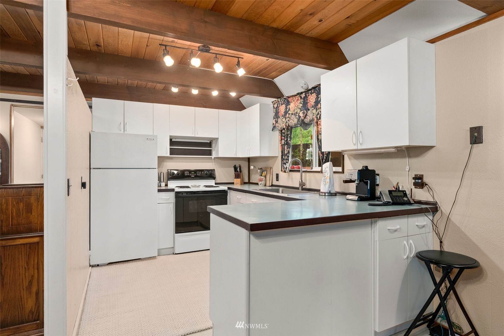 121 East Merioneth Road Shelton, WA 98584 - Photo 7 of 24 Gallery Image 7