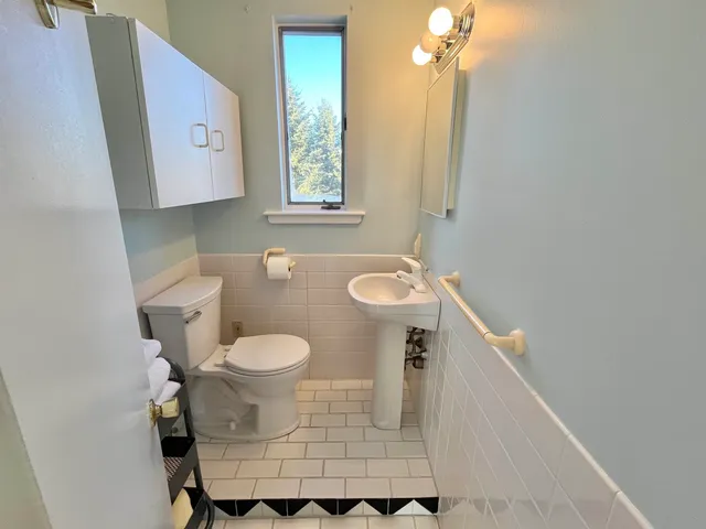 $3,800 | 1497 Ocean Boulevard, Unit 3, Rye, NH 03870