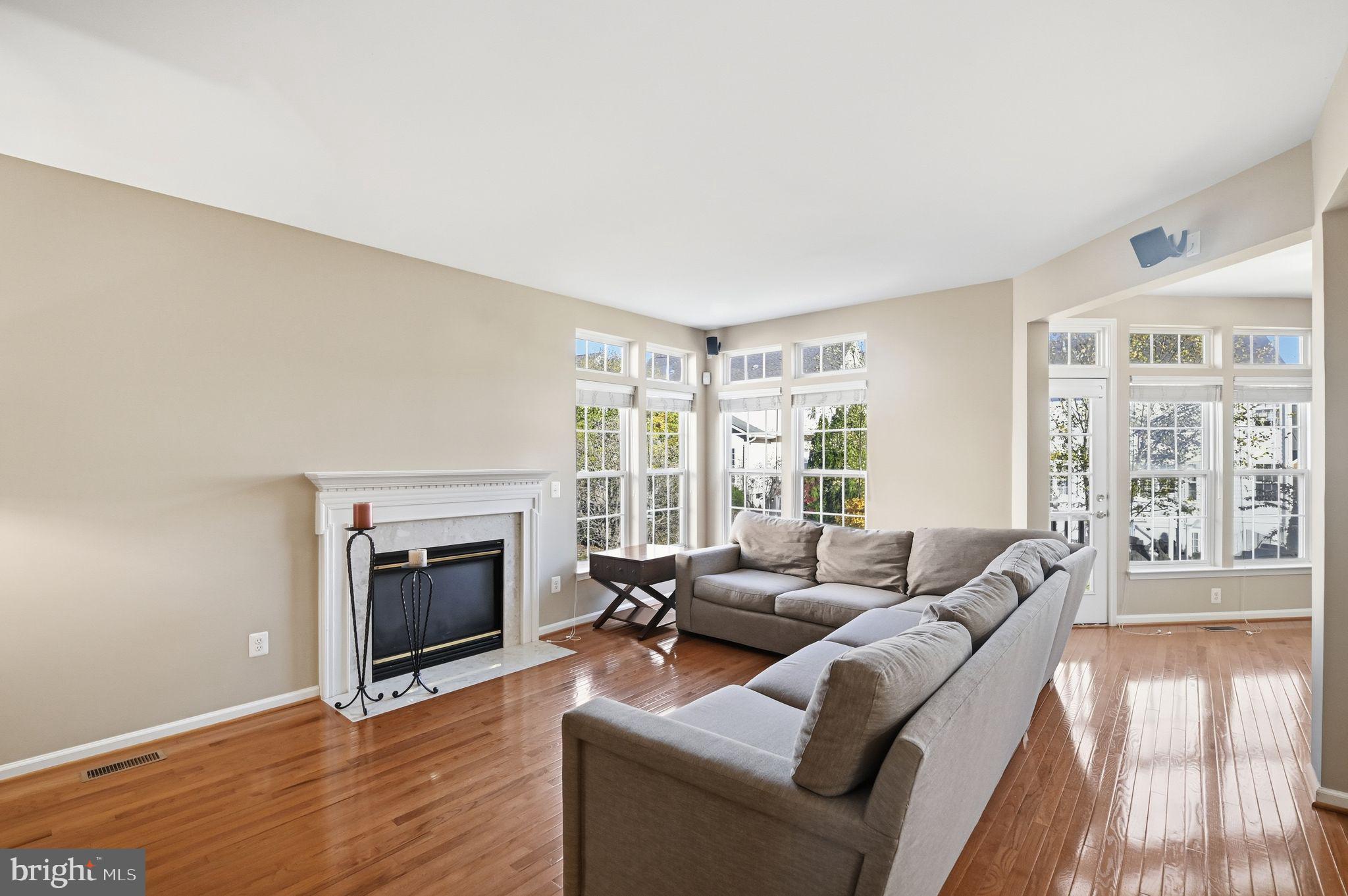 6837 Rathbone Place Gainesville, VA 20155 - Photo 12 of 44 Cozy and Spacious Family Cozy and over Spacious F