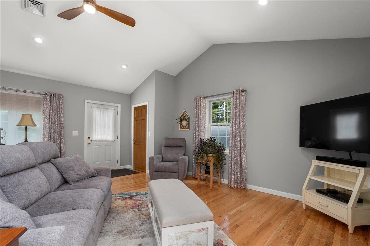 16 Miriam Road Merrimack, NH 03054 - Photo 4 of 34