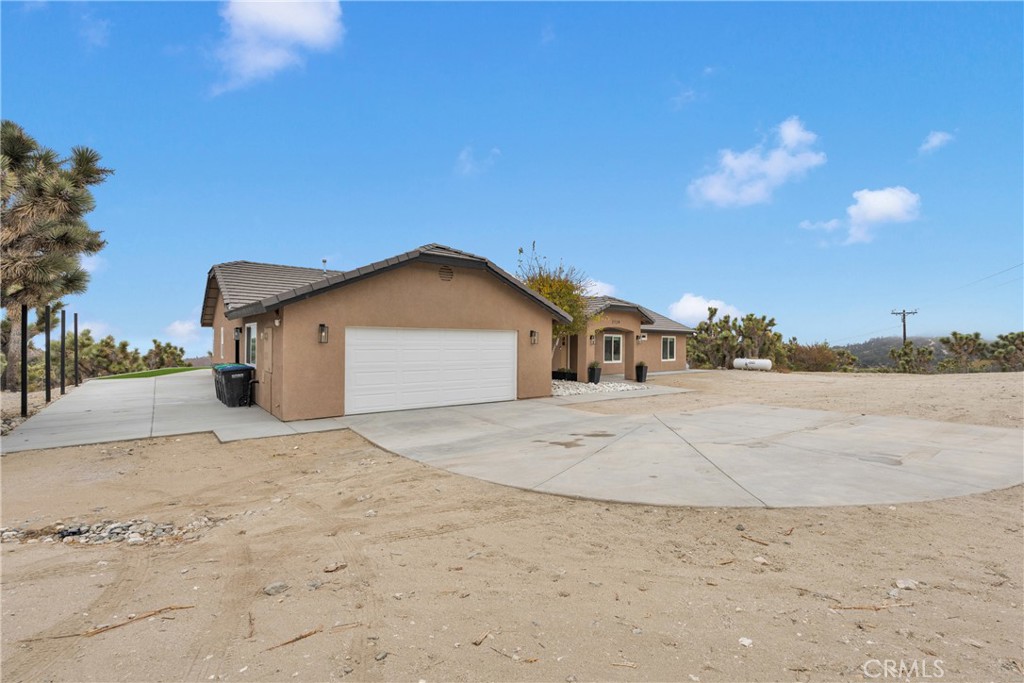 2128 Pheasant Road Wrightwood, CA 92397 - Photo 6 of 52 a view of parking and yard