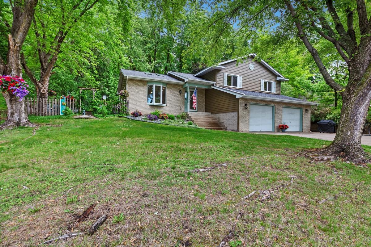1113 Michaelson Street North Hudson, WI 54016 - Photo 2 of 30