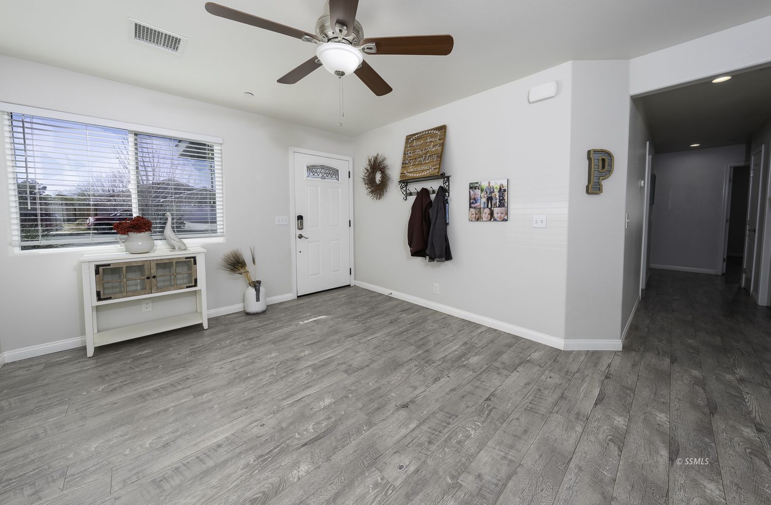 1116 Mayo Street Ridgecrest, CA 93555 - Photo 6 of 27 Gallery Image 6