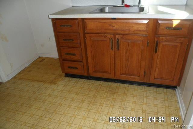 4157 Williams Street Inkster, MI 48141 - Photo 16 of 35 SAM_1575.jpg