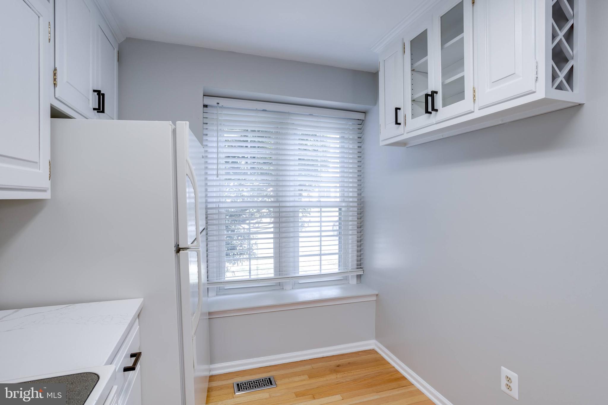 7958 Forest Path Way Springfield, VA 22153 - Photo 12 of 32 Gallery Image 12