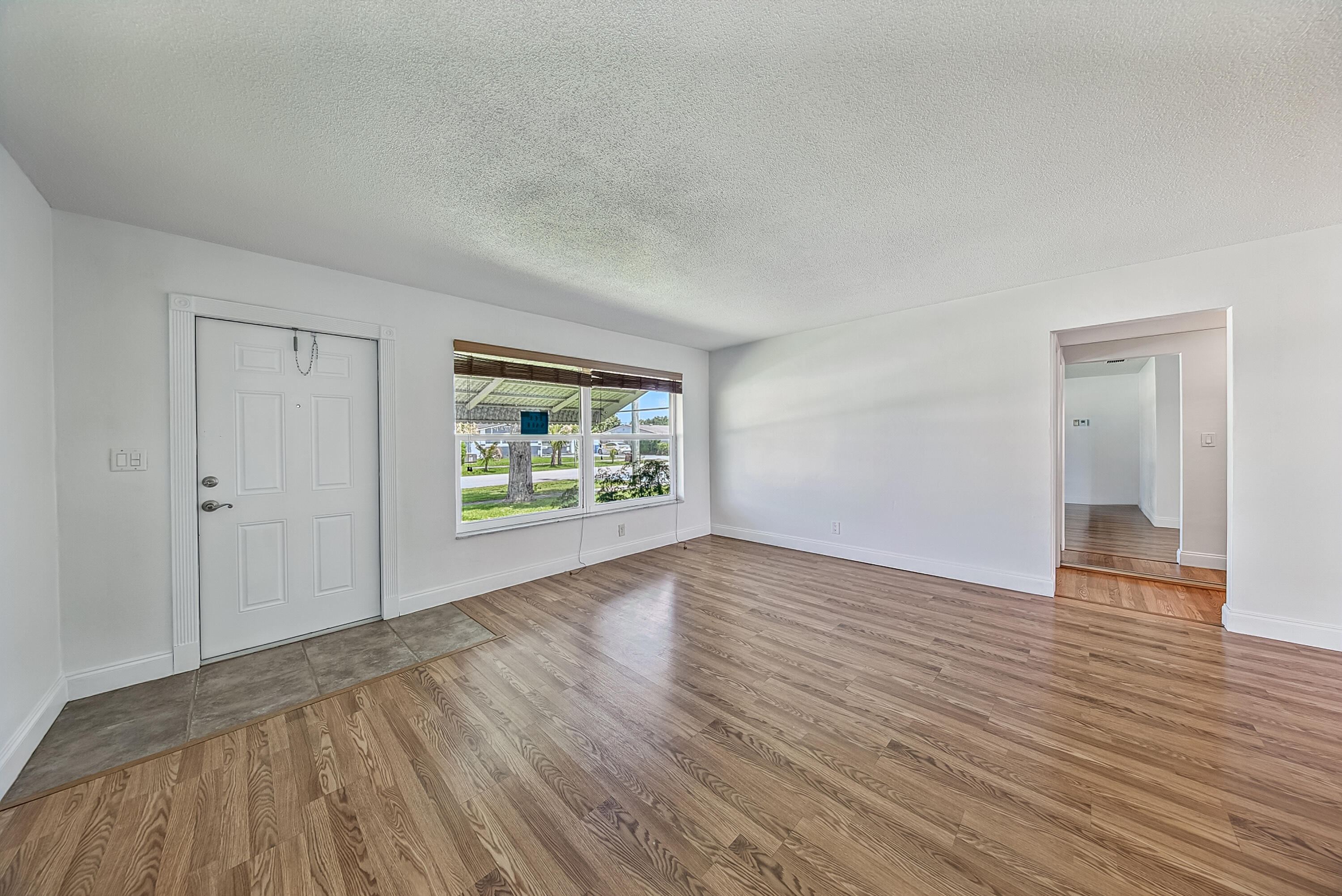 2521 North Cypress Road Pompano Beach, FL 33064 - Photo 12 of 37 cowen-4