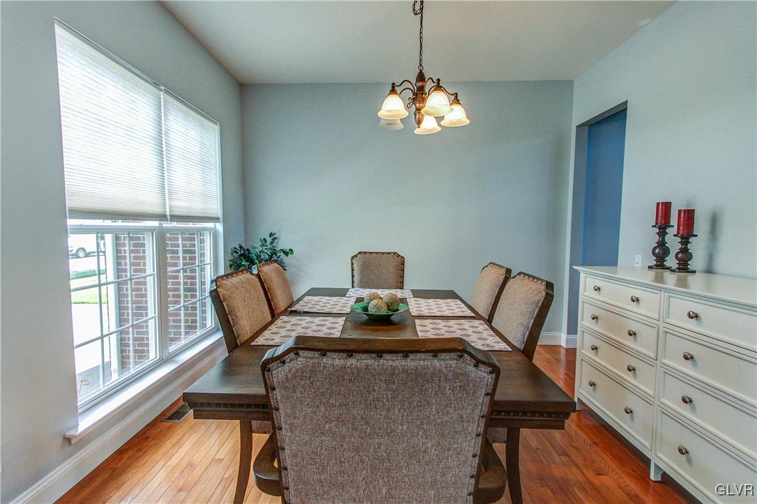 8935 Pathfinder Road Breinigsville, PA 18031 - Photo 16 of 50 Dining Room