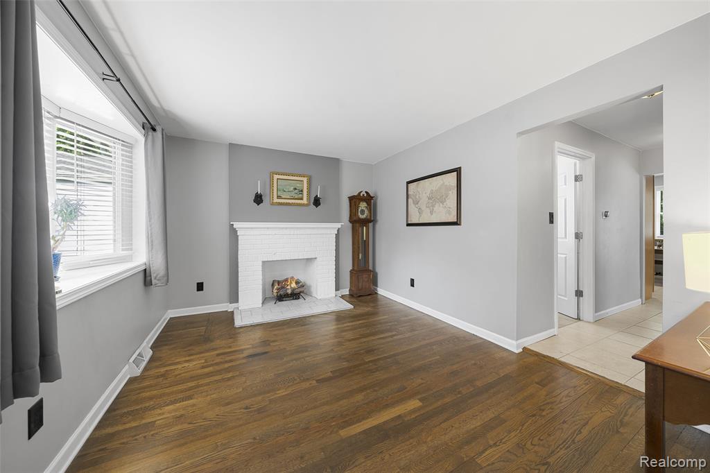 567 Roth Boulevard Clawson, MI 48017 - Photo 5 of 26