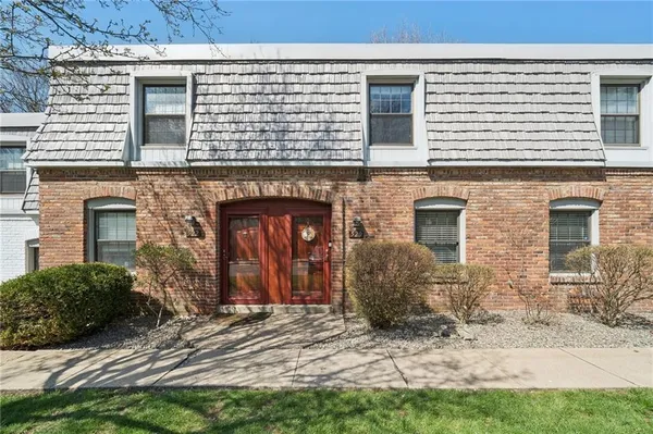 $139,900 | 520 Carriage Circle, Pittsburgh, PA 15205
