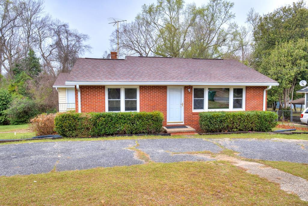 1833 Millwood Road Sumter, SC 29150 - Photo 2 of 39 Gallery Image 2
