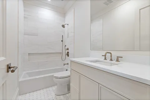 $2,150,000 | 1942 North Orchard Street, Unit 1N, Chicago, IL 60614