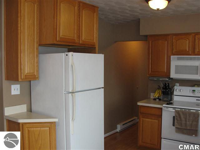 5753 East Pleasant Valley Road Shepherd, MI 48883 - Photo 10 of 14 1770636-9.JPG