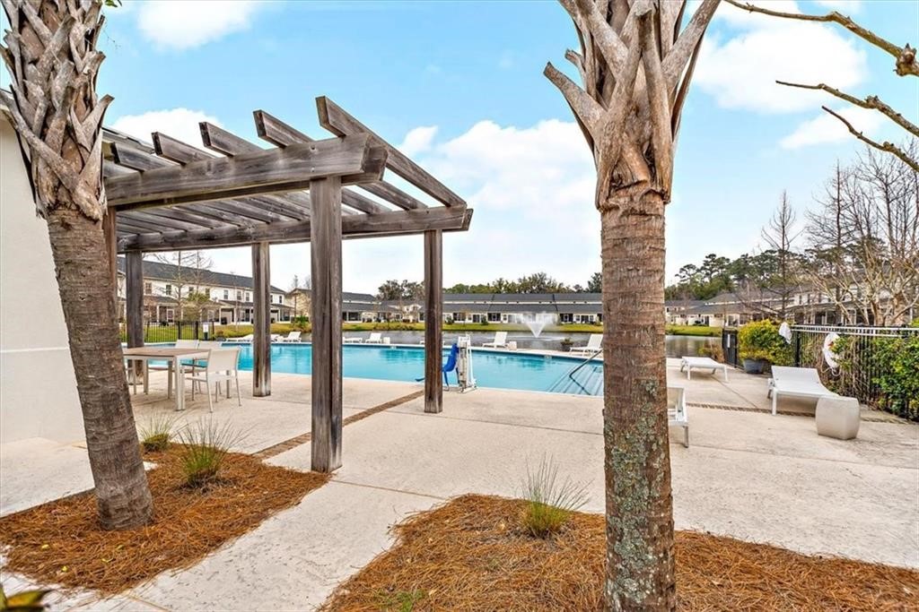 607 Mariners Circle St. Simons Island, GA 31522 - Photo 32 of 33 Community Pool