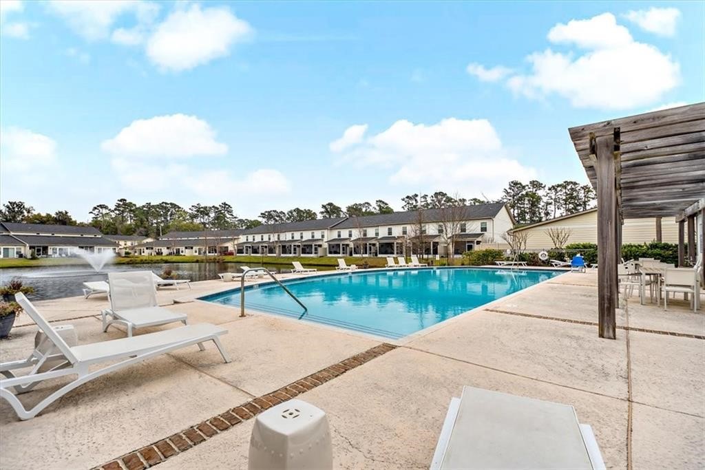 607 Mariners Circle St. Simons Island, GA 31522 - Photo 33 of 33 Community Pool