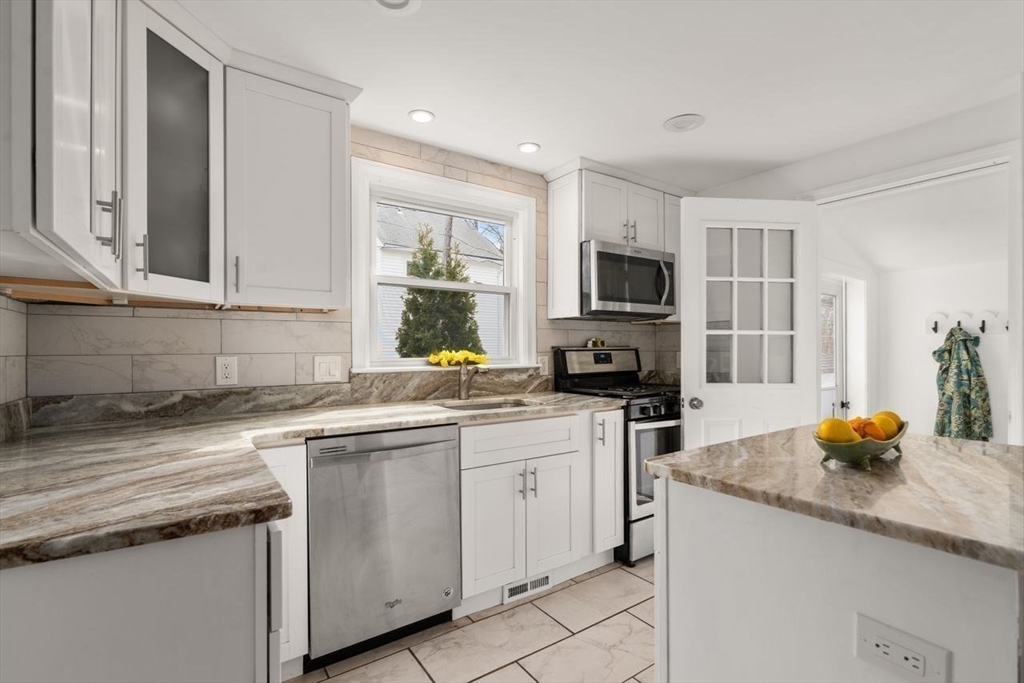 23 Lake Street Natick, MA 01760 - Photo 6 of 24