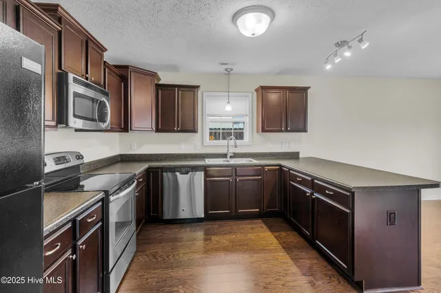 $2,000 | 3301 Hardee Farms Drive, New Bern, NC 28562