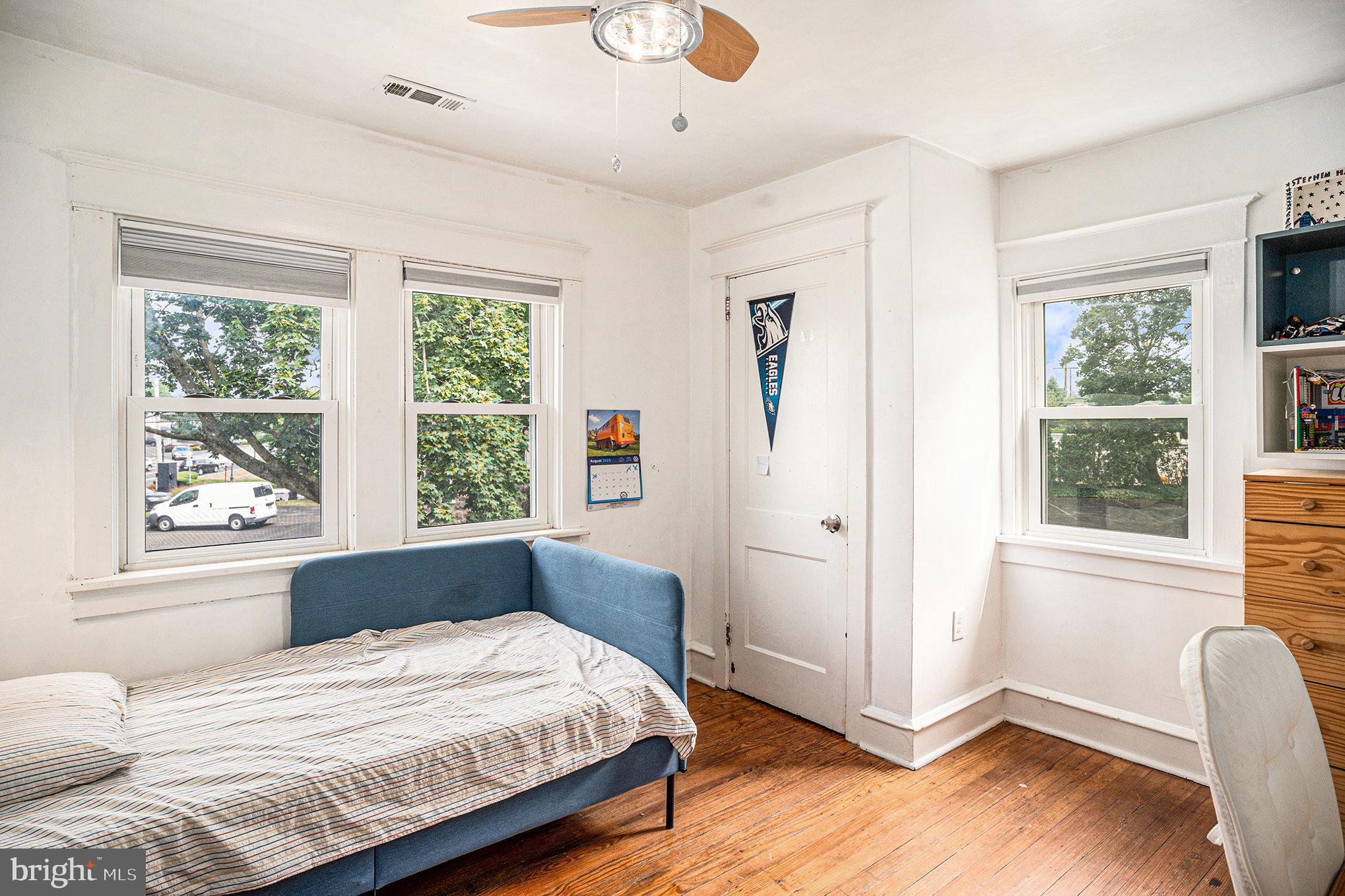 7238 Hollywood Road Fort Washington, PA 19034 - Photo 14 of 27 a bedroom with a bed and a window