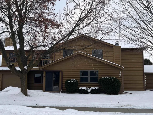 $190,000 | 940 Babcock Street, Unit 96, Neenah, WI 54956