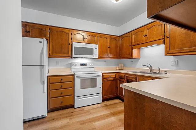 $190,000 | 940 Babcock Street, Unit 96, Neenah, WI 54956