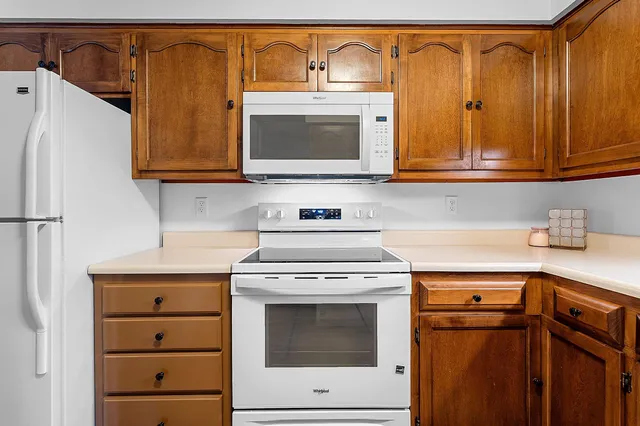 $190,000 | 940 Babcock Street, Unit 96, Neenah, WI 54956