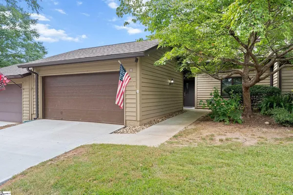 $285,000 | 325 Skylark Circle, Greer, SC 29650