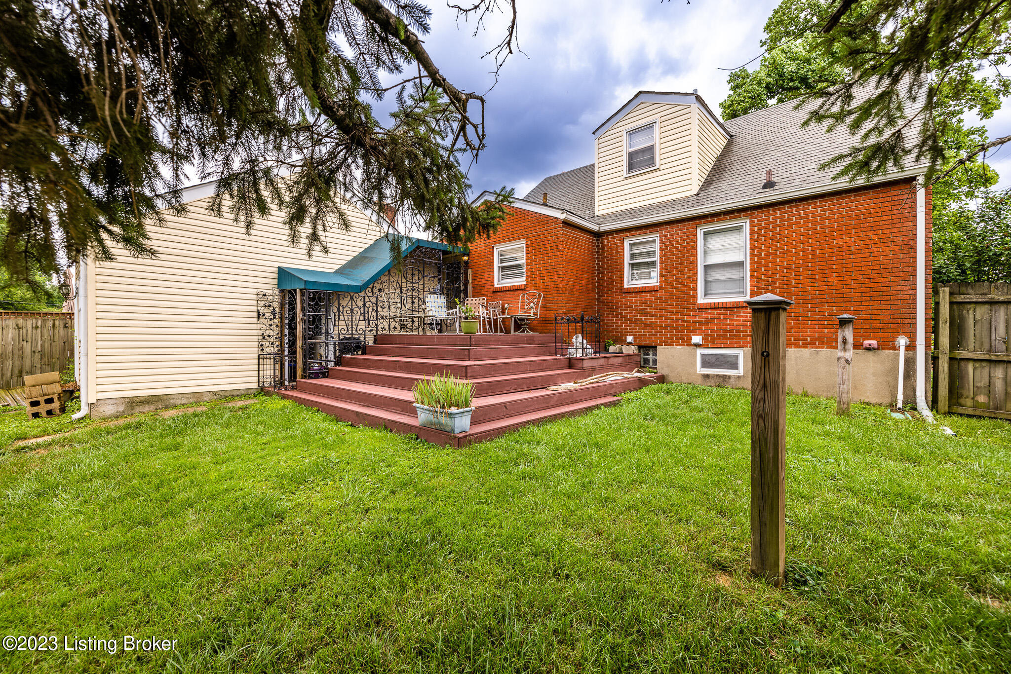 225 Ridgeway Avenue Louisville, KY 40207 - Photo 23 of 25 BO0A3893