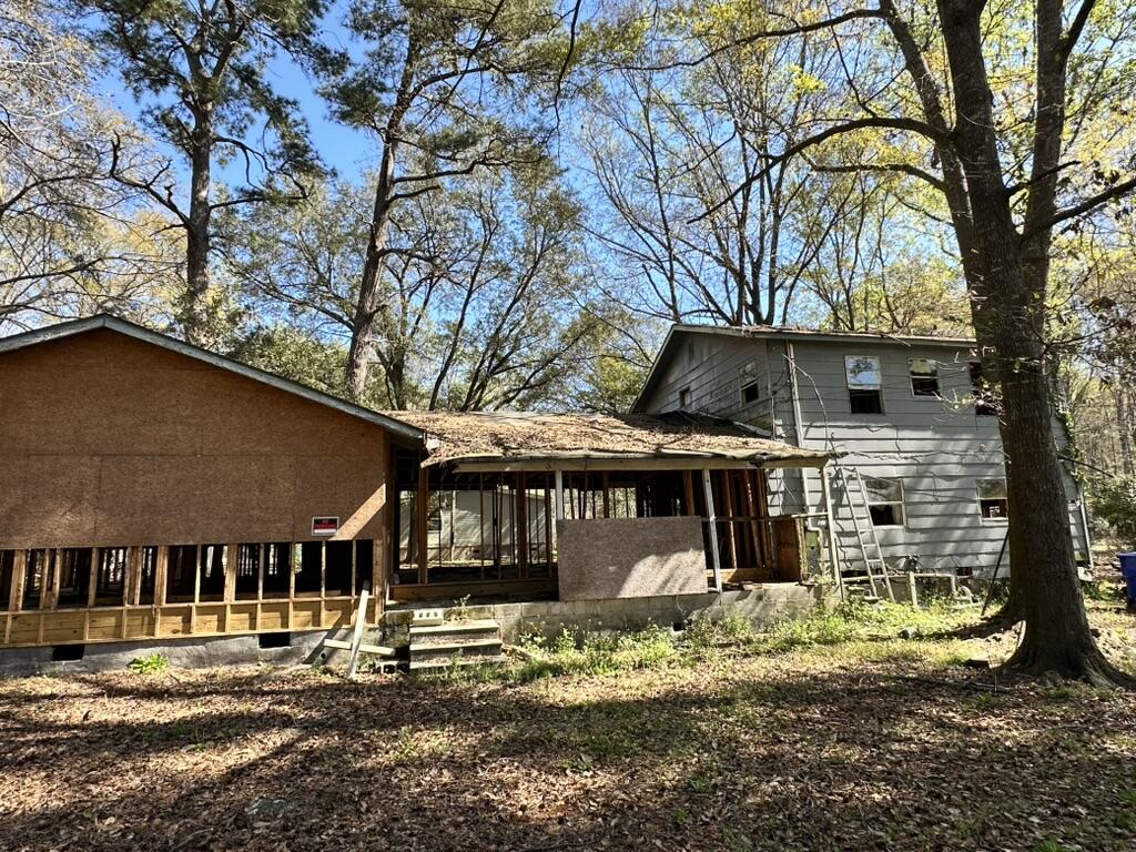 780 East Cain Street Summerville, SC 29485 - Photo 2 of 9 FB8F9D0A-A509-4D6D-A892-D173C4ACDBBC_1_1