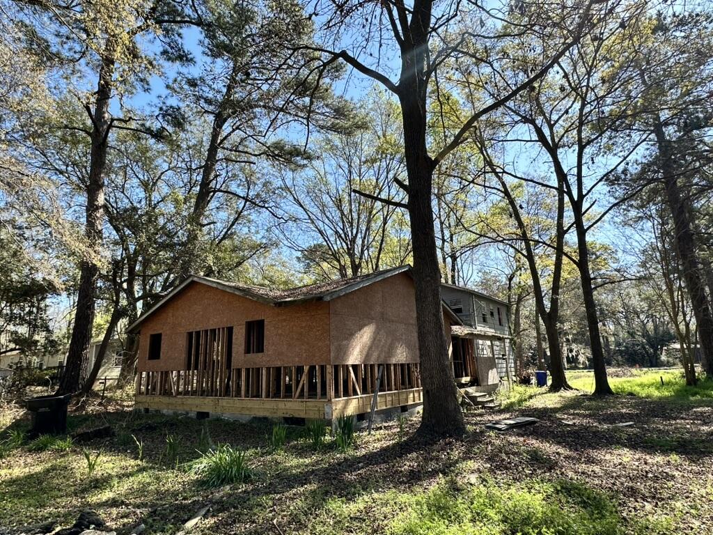 780 East Cain Street Summerville, SC 29485 - Photo 5 of 9 915C7EDF-E800-4095-8C9D-E52374884CF1_1_1
