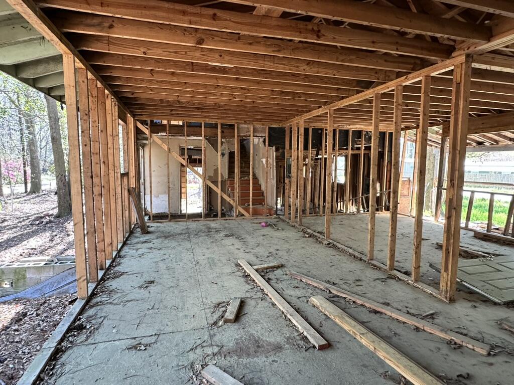780 East Cain Street Summerville, SC 29485 - Photo 8 of 9 3EA3D2A6-4DB6-4DC6-B8C0-F64824E09F8D_1_1