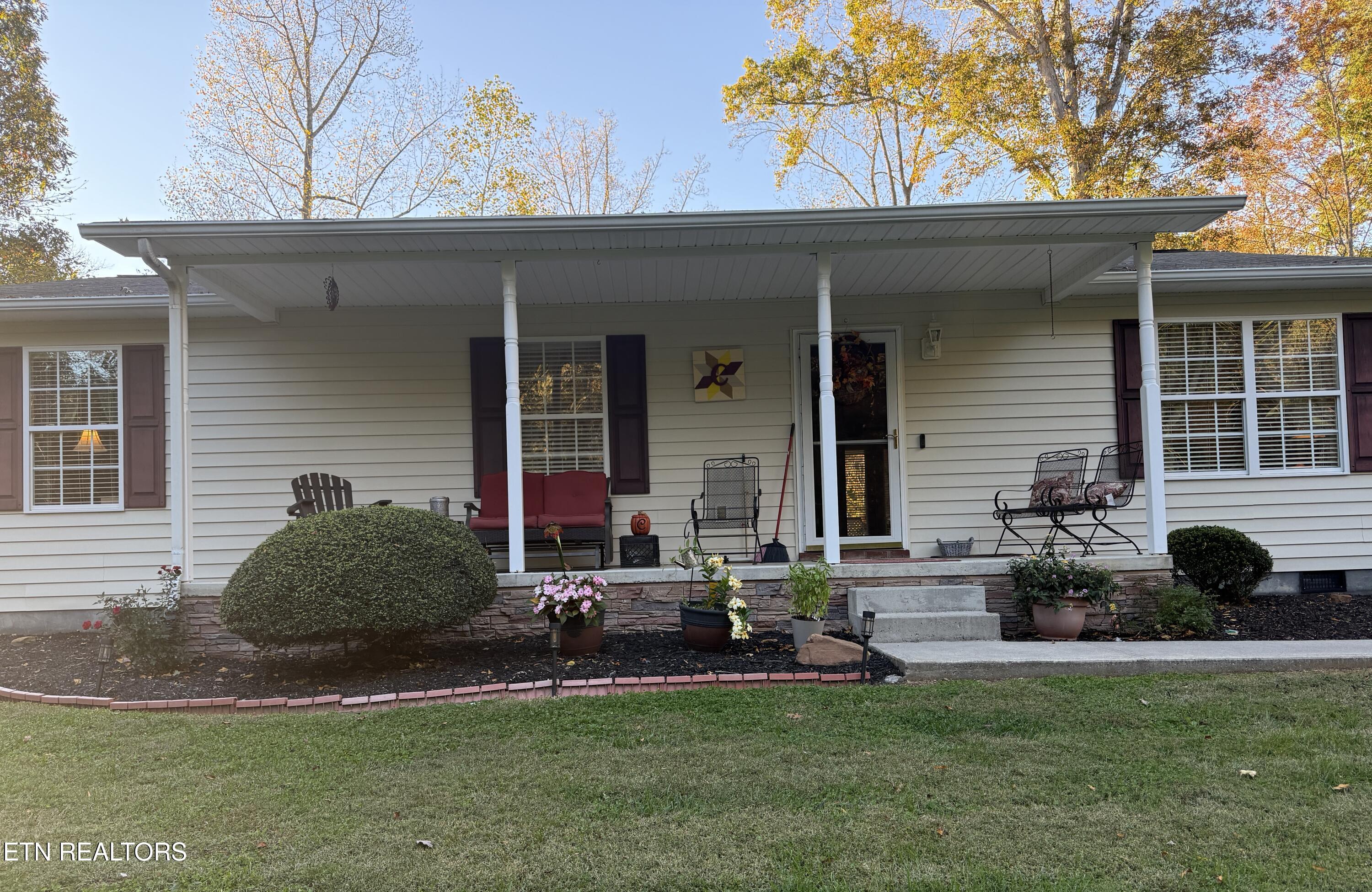 139 Butterfly Lane Heiskell, TN 37754 - Photo 3 of 36 IMG_7843 2