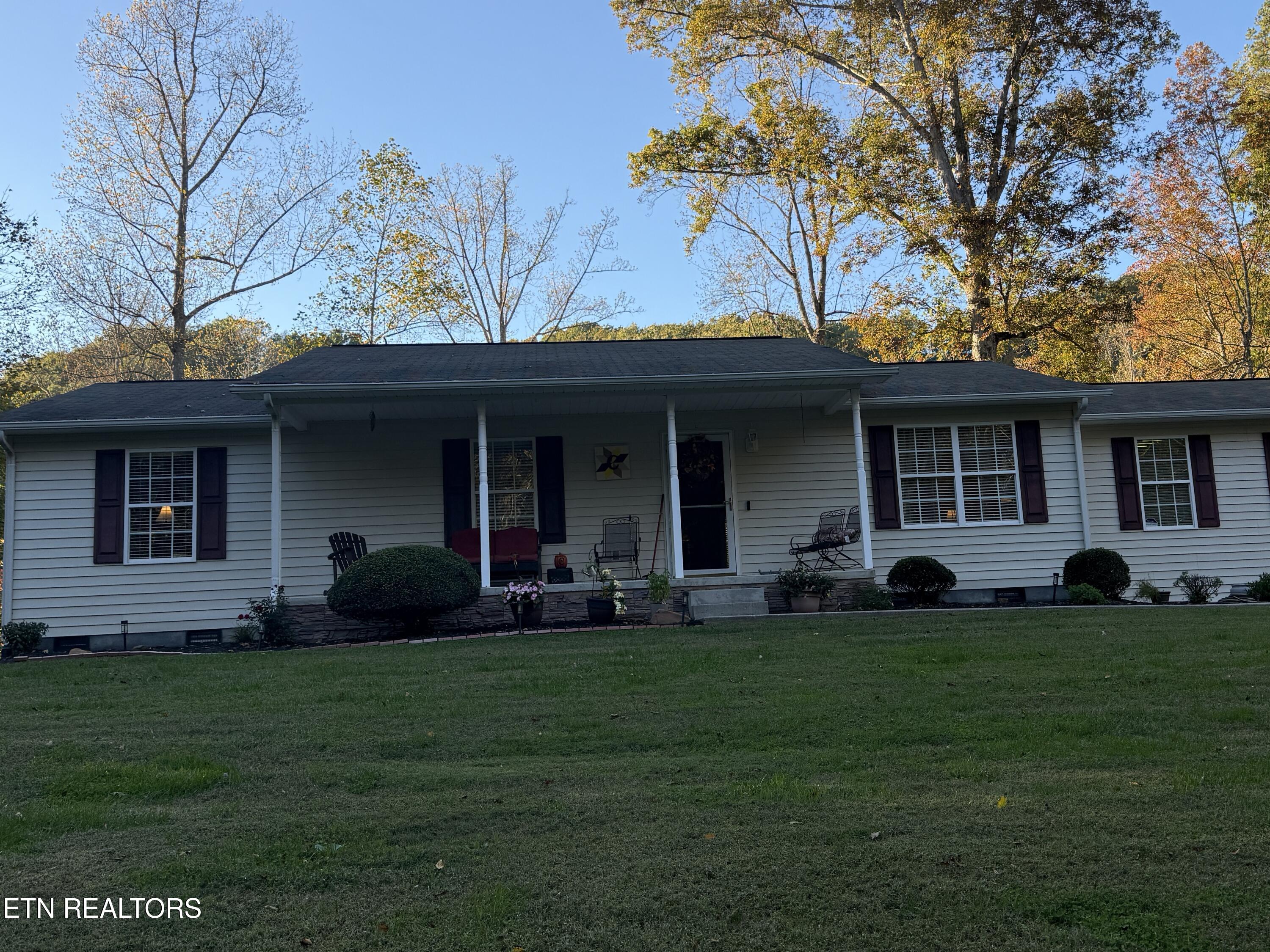139 Butterfly Lane Heiskell, TN 37754 - Photo 4 of 36 IMG_7840 2