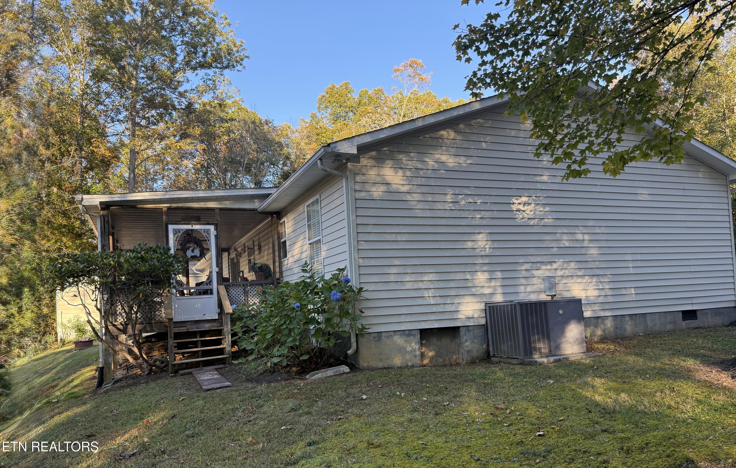 139 Butterfly Lane Heiskell, TN 37754 - Photo 5 of 36 IMG_7846 2