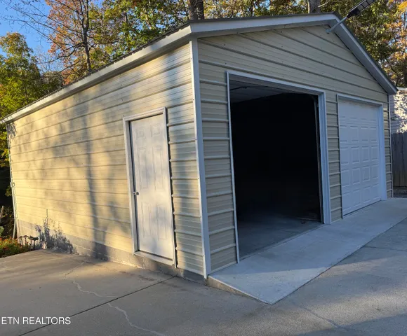 $468,000 | 139 Butterfly Lane, Heiskell, TN 37754