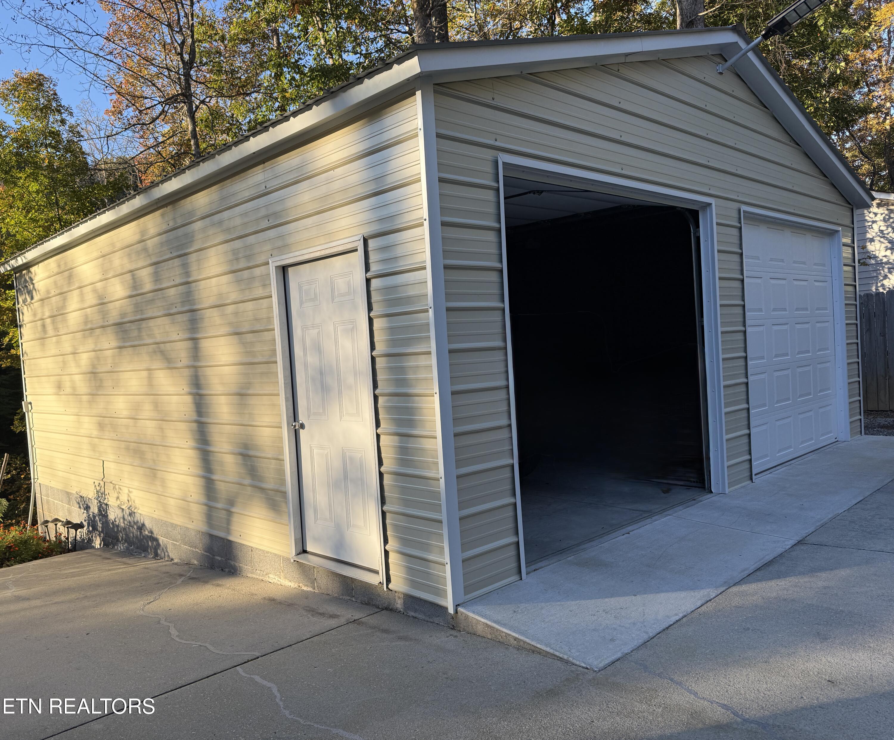 139 Butterfly Lane Heiskell, TN 37754 - Photo 10 of 36 IMG_7850 2