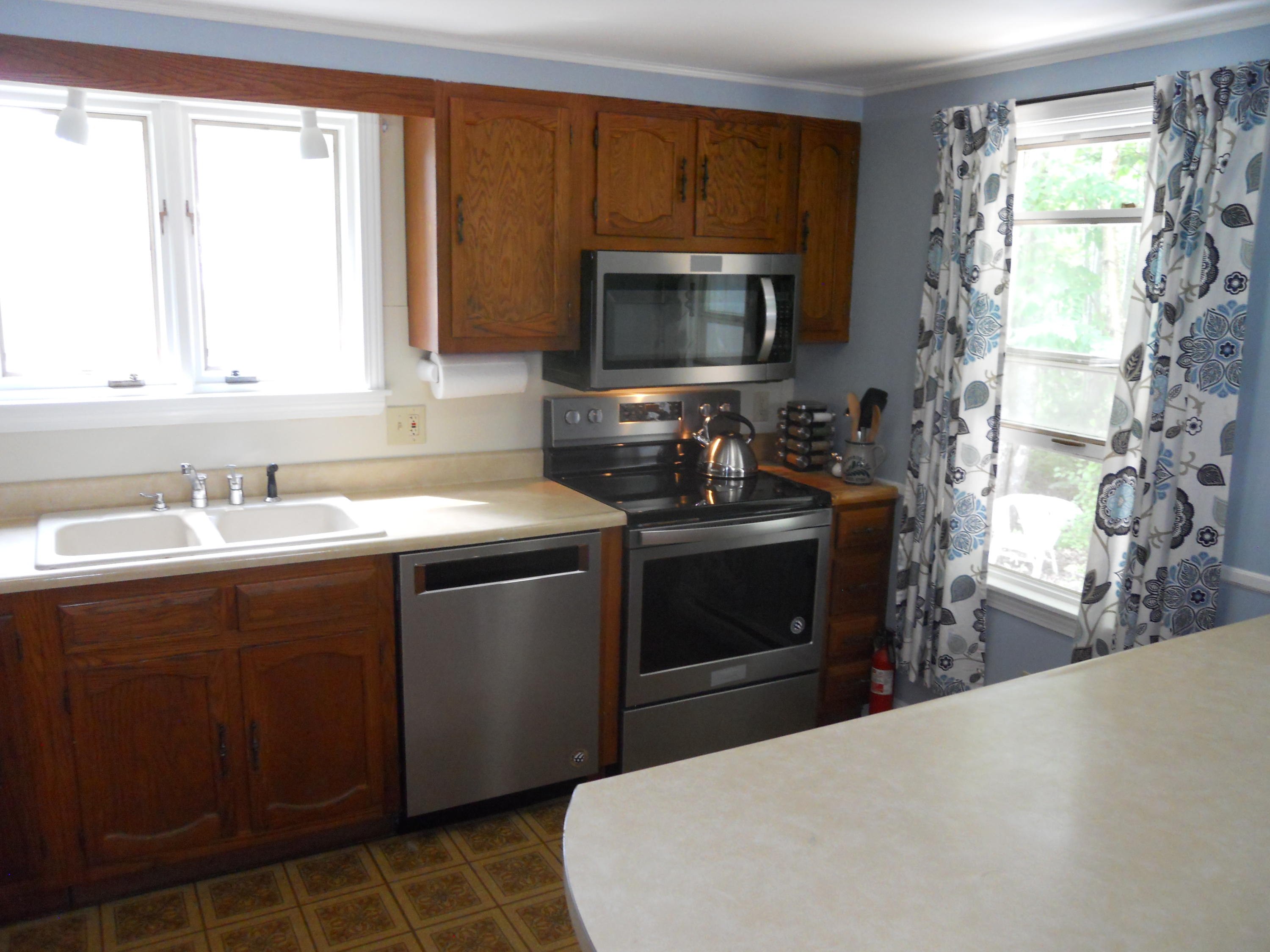 503 Pendleton Point Road Islesboro, ME 04848 - Photo 31 of 46 Kitchen9789