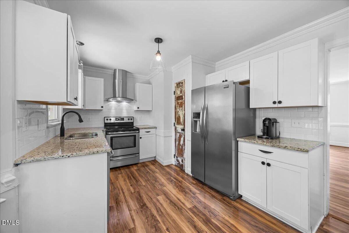 4404 Lancashire Drive Raleigh, NC 27613 - Photo 9 of 37 13-2A1A1885