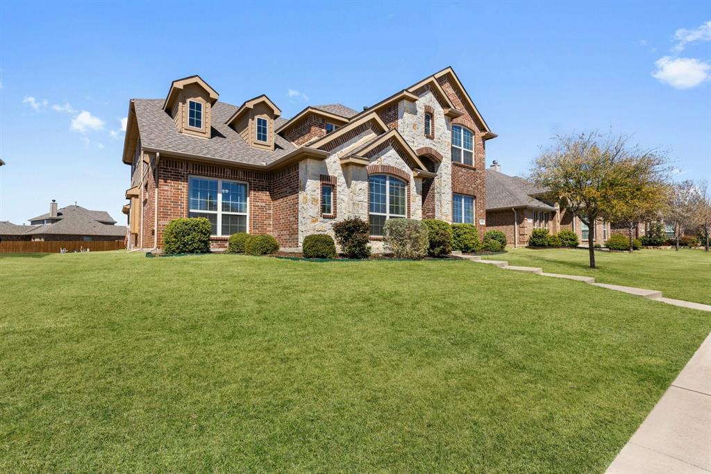 Front Exterior – Welcome Home!