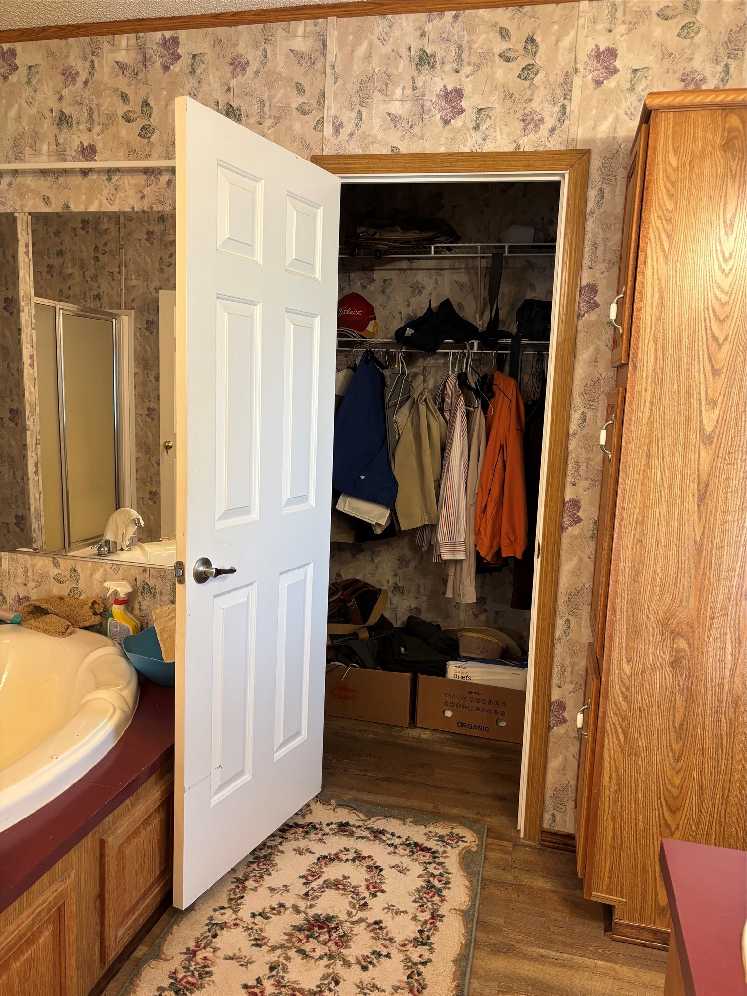 35599 State Highway South Buna, TX 77612 - Photo 29 of 40 a view of walk in closet